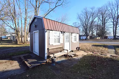 502 W Franklin Avenue, Sesser, IL 62884 - Photo 10