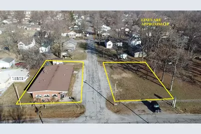502 W Franklin Avenue, Sesser, IL 62884 - Photo 1