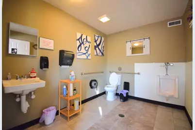 502 W Franklin Avenue, Sesser, IL 62884 - Photo 16