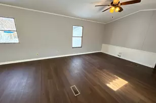 657 Huntsbridge Rd, Matteson, IL 60443 - Photo 6