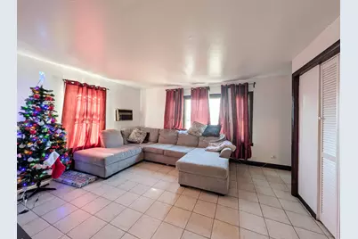 1911 N 19th Avenue, Melrose Park, IL 60160 - Photo 6