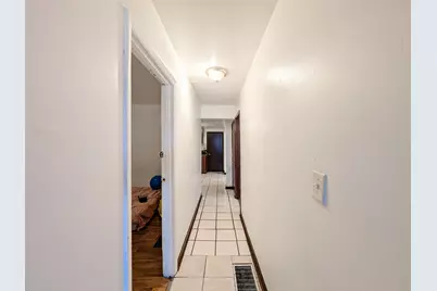 1911 N 19th Avenue, Melrose Park, IL 60160 - Photo 8