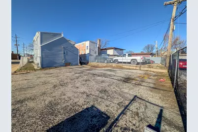 1911 N 19th Avenue, Melrose Park, IL 60160 - Photo 4