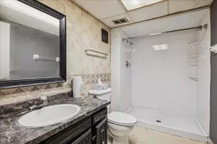 10129 WestManor Dr, Franklin Park, IL 60131 - Photo 18