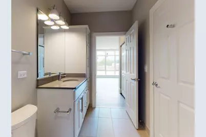 4758 N Laramie Avenue #303, Chicago, IL 60630 - Photo 12