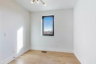 2307 W Foster Ave, Chicago, IL 60625 - Photo 30