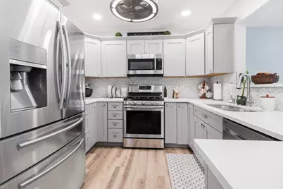 986 Four Seasons Boulevard, Aurora, IL 60504 - Photo 4