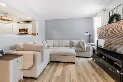 986 Four Seasons Boulevard, Aurora, IL 60504 - Photo 2