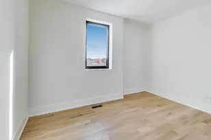 2307 W Foster Ave, Chicago, IL 60625 - Photo 32