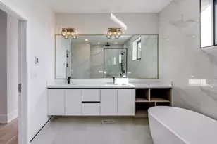 2307 W Foster Ave, Chicago, IL 60625 - Photo 24