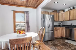 9257 N Veta Grande Rd, Scales Mound, IL 61075 - Photo 8