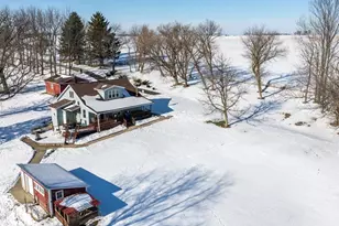 9257 N Veta Grande Rd, Scales Mound, IL 61075 - Photo 2