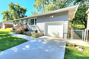 22526 Jeffrey Ave, Sauk Village, IL 60411 - Photo 2