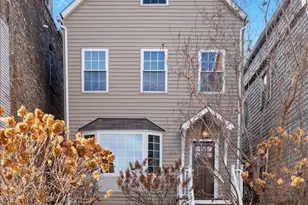 1824 N Wood St, Chicago, IL 60622 - Photo 2