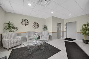 3451 N Carriageway Dr, Arlington Heights, IL 60004 - Photo 14