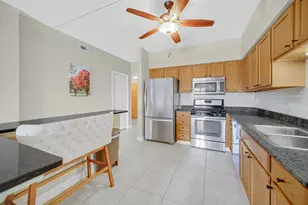 3451 N Carriageway Dr, Arlington Heights, IL 60004 - Photo 4