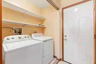 511 Pheasant Trail, Saint Charles, IL 60174 - Photo 28