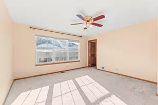 511 Pheasant Trail, Saint Charles, IL 60174 - Photo 22