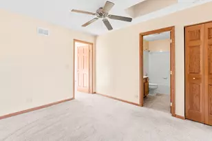 511 Pheasant Trail, Saint Charles, IL 60174 - Photo 18