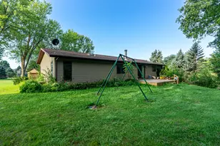 1005 Autumn Ct, Davis, IL 61019 - Photo 38