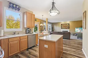 4811 Princeton Ln, Lake in the Hills, IL 60156 - Photo 4