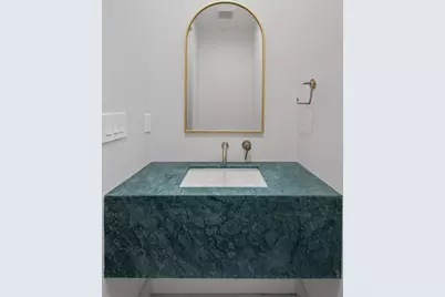 3754 N Claremont Avenue, Chicago, IL 60618 - Photo 16