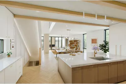 3754 N Claremont Avenue, Chicago, IL 60618 - Photo 4