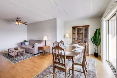 4534 N Cumberland Avenue #101, Chicago, IL 60656 - Photo 8