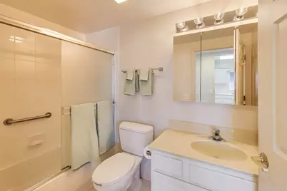 4534 N Cumberland Avenue #101, Chicago, IL 60656 - Photo 16