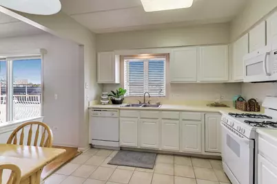 4534 N Cumberland Avenue #101, Chicago, IL 60656 - Photo 12