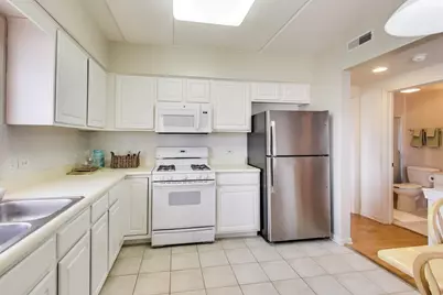 4534 N Cumberland Avenue #101, Chicago, IL 60656 - Photo 10