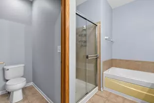 1034 Orchard Pond Ct, Lake Zurich, IL 60047 - Photo 20