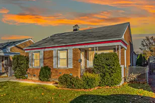 8239 N New England Ave, Niles, IL 60714 - Photo 2