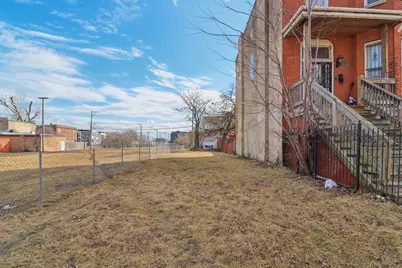 3913 S Prairie Avenue, Chicago, IL 60653 - Photo 1