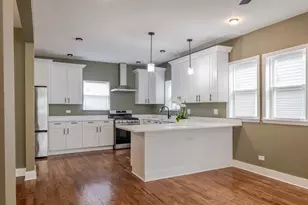 1730 E 83rd Pl, Chicago, IL 60617 - Photo 6