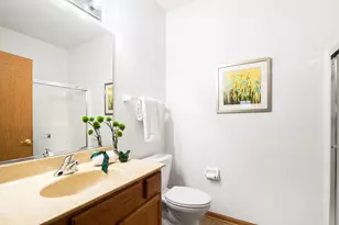 121 Enfield Ln, Grayslake, IL 60030 - Photo 14