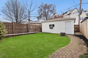 3059 N Gresham Ave, Chicago, IL 60618 - Photo 30