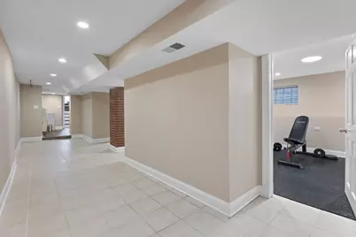 3059 N Gresham Avenue, Chicago, IL 60618 - Photo 26