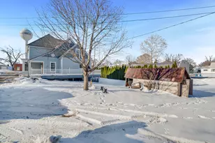 219 Calvert Ave, Chadwick, IL 61014 - Photo 40