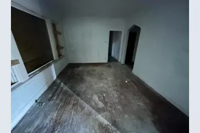 10453 S Indiana Avenue, Chicago, IL 60628 - Photo 4