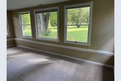 32857 N Alleghany Road #EAST, Grayslake, IL 60030 - Photo 4