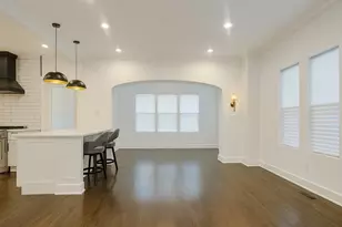 7937 S Crandon Ave, Chicago, IL 60617 - Photo 2