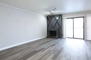 236 Deerpath Ct, Schaumburg, IL 60193 - Photo 4