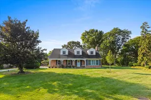 3255 Westview Dr, Northbrook, IL 60062 - Photo 2