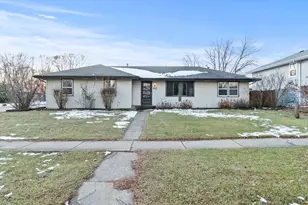 1625 Bunker Hill Dr, Joliet, IL 60435 - Photo 1