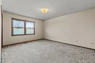 1625 Bunker Hill Dr, Joliet, IL 60435 - Photo 10