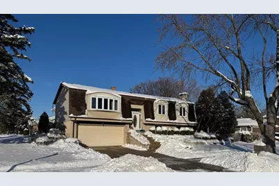 416 Trinity Court, Buffalo Grove, IL 60089 - Photo 1