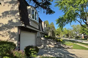 416 Trinity Ct, Buffalo Grove, IL 60089 - Photo 34