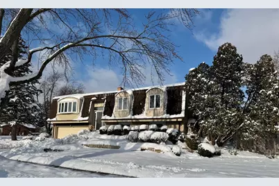 416 Trinity Court, Buffalo Grove, IL 60089 - Photo 2