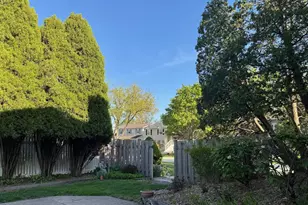 416 Trinity Ct, Buffalo Grove, IL 60089 - Photo 44